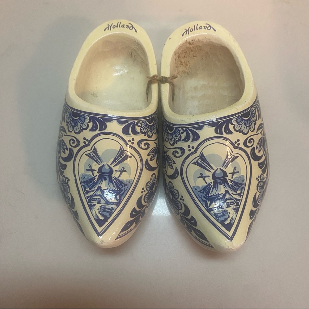 Cute Pair of Dutch Blue & White Decorative Clogs
